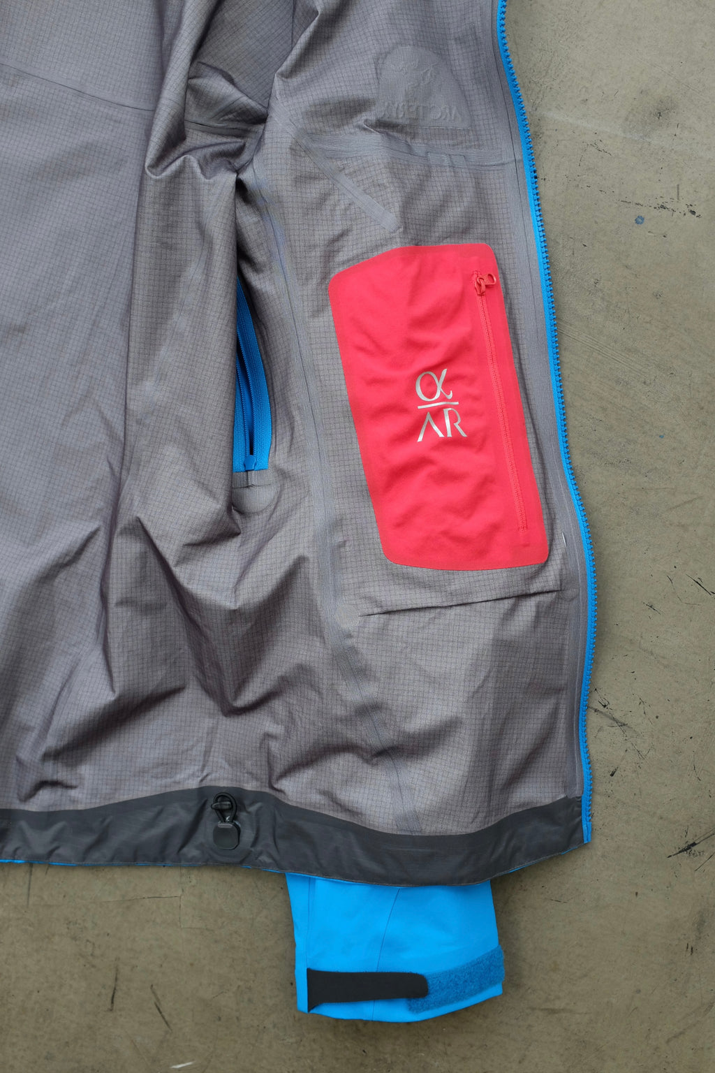 Arc'teryx Alpha AR